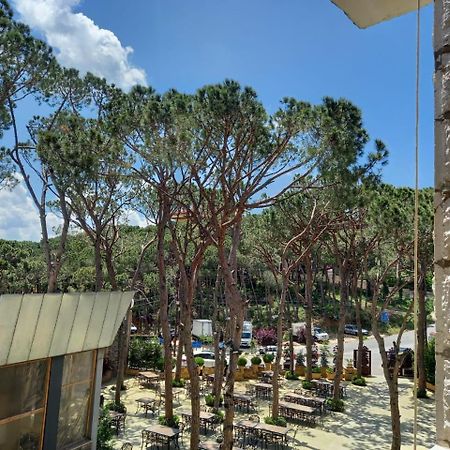 Colibri Hotel Brummana Eksteriør bilde